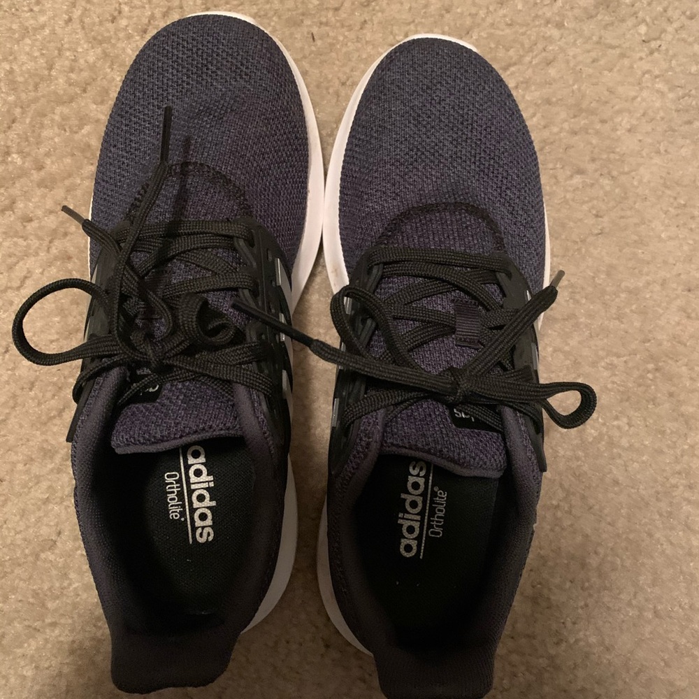 Adidas Tennis Shoes